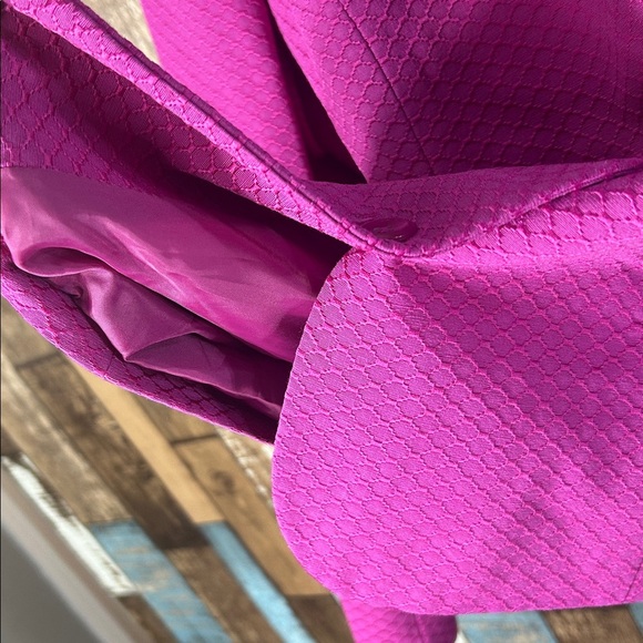 Liz Baker Fuchsia Textured Blazer - Picture 10 of 15